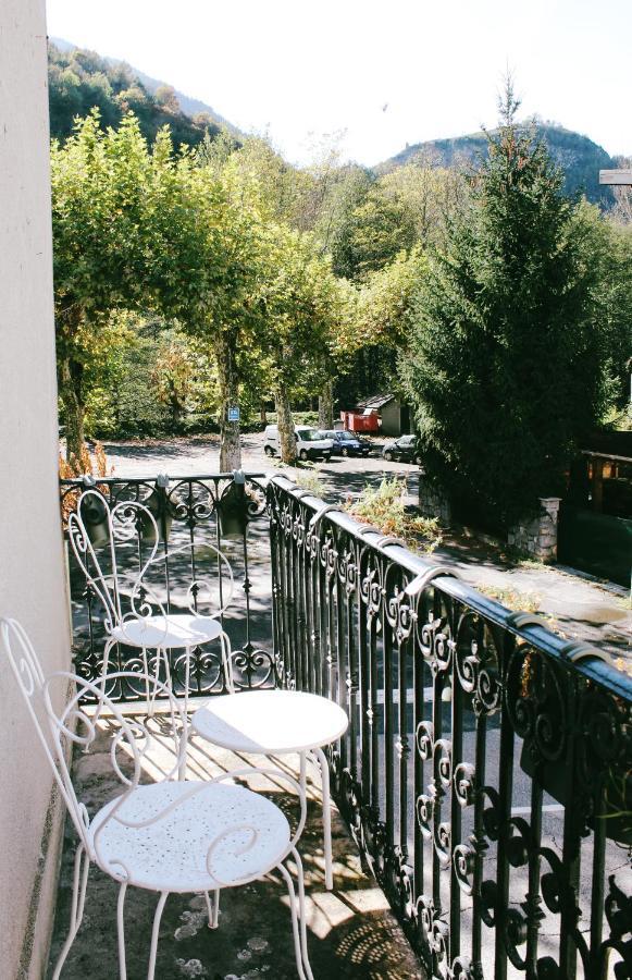Hostel Eau Berges Val-de-Sos Exterior foto